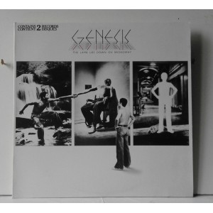 GENESIS  &lrm;&ndash; The Lamb Lies Down On Broadway    (2 x LP /  33 giri)