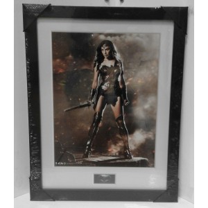 Batman Vs Superman - Wonder Woman   (Stampa con Cornice, 30 x 40 cm)